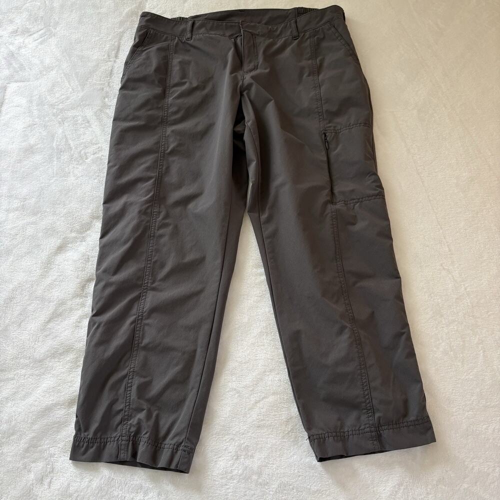 Kirkland Signature Women's Gray Capri Travel Pant Size 12 Nylon Gorpcore - Picture 3 of 16